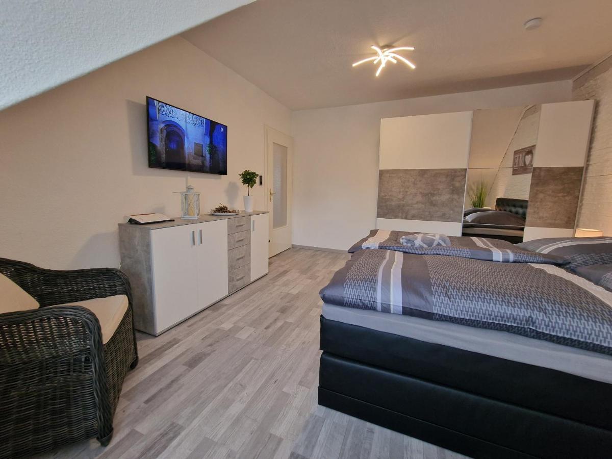 Exklusives Dachgeschoss-apartment: Zentrales Mit Highspeed-internet * Kassel