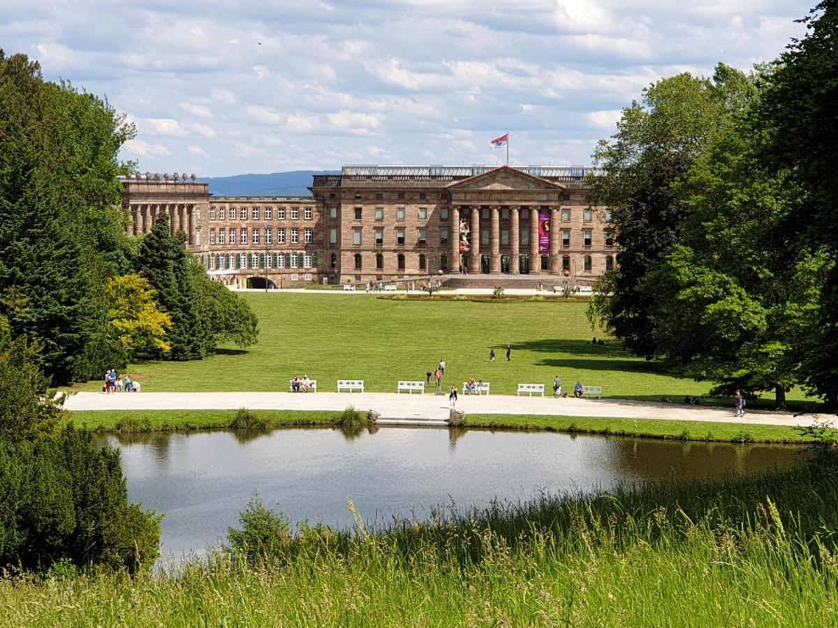Exklusives Und Helles Dachgeschoss-apartment No 1 Im Zentrum Von Kassel, Schnelles 1gbit Internet, Geschirrspueler, Boxspringbetten