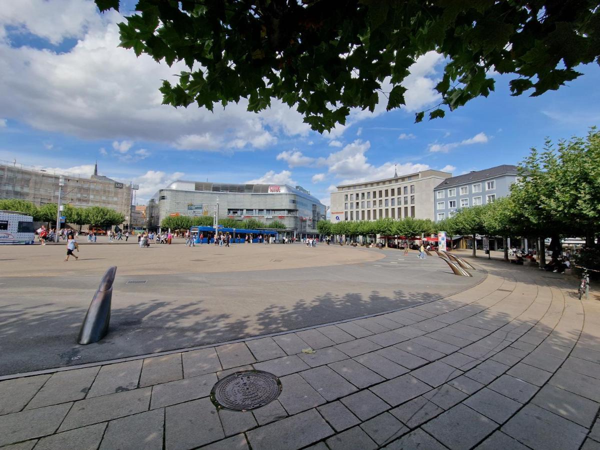 Exklusives Dachgeschoss-apartment: Zentrales Mit Highspeed-internet Kassel
