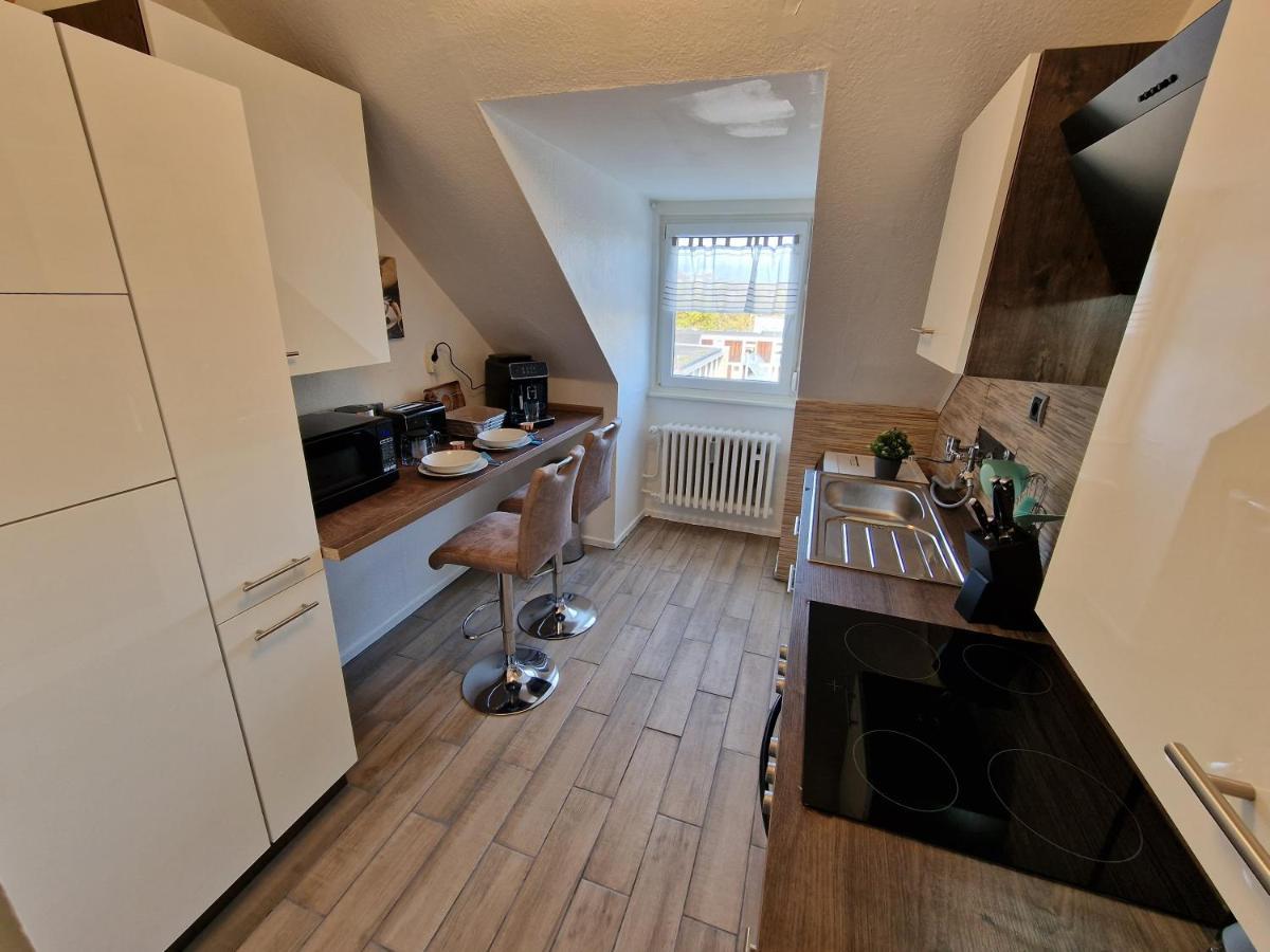 Exklusives Dachgeschoss-apartment: Zentrales Mit Highspeed-internet Apartment Kassel