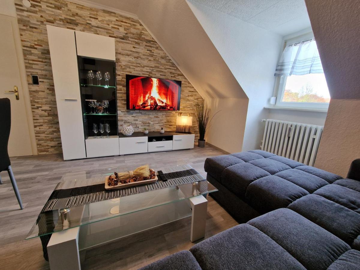 Exklusives Dachgeschoss-apartment: Zentrales Mit Highspeed-internet Apartment