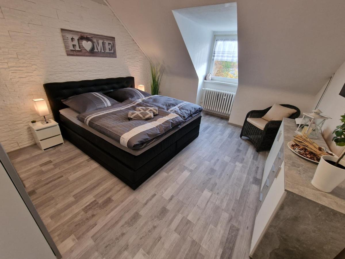 Exklusives Dachgeschoss-apartment: Zentrales Mit Highspeed-internet * Kassel
