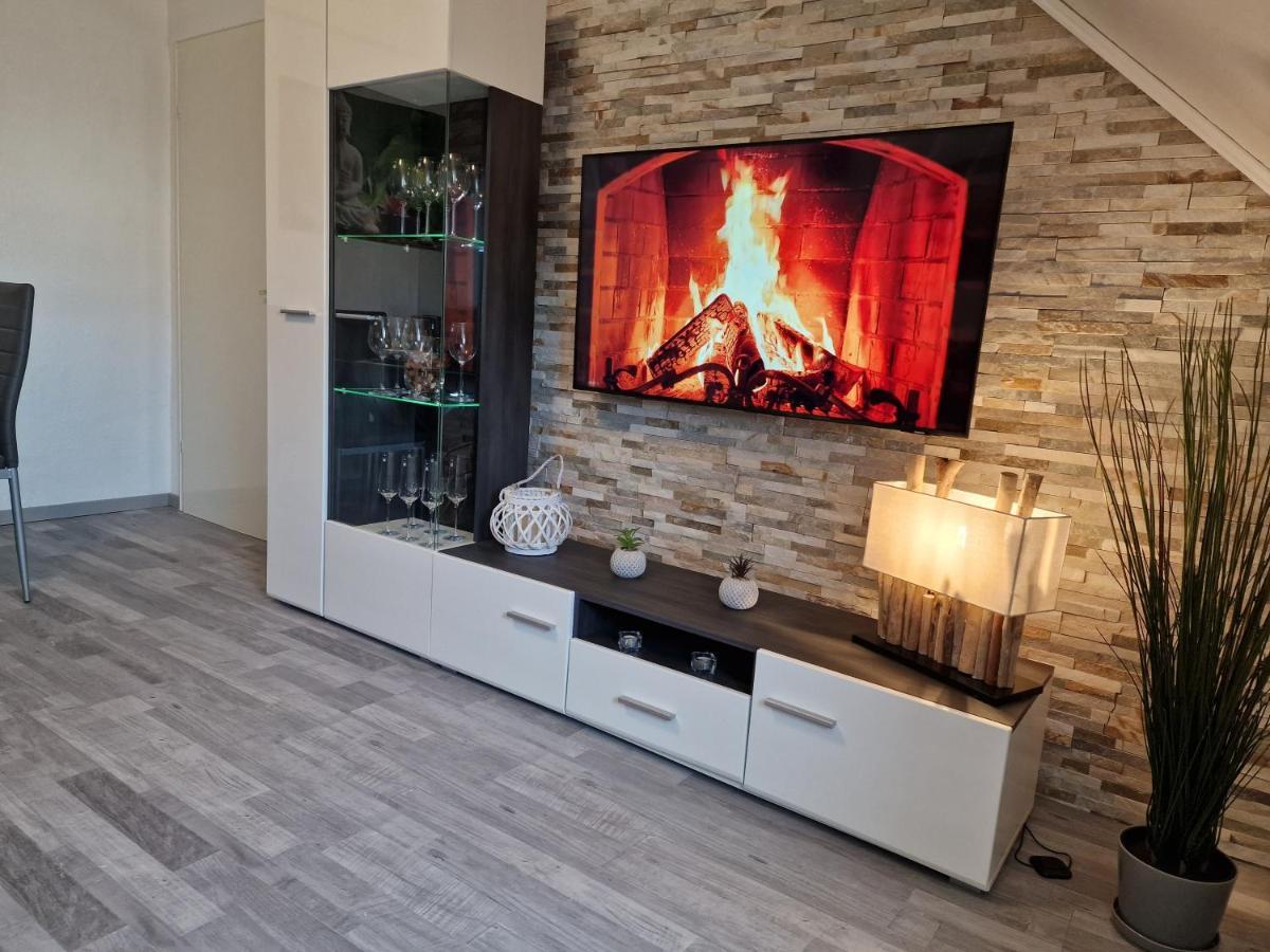 Apartment Exklusives Dachgeschoss-apartment: Zentrales Mit Highspeed-internet