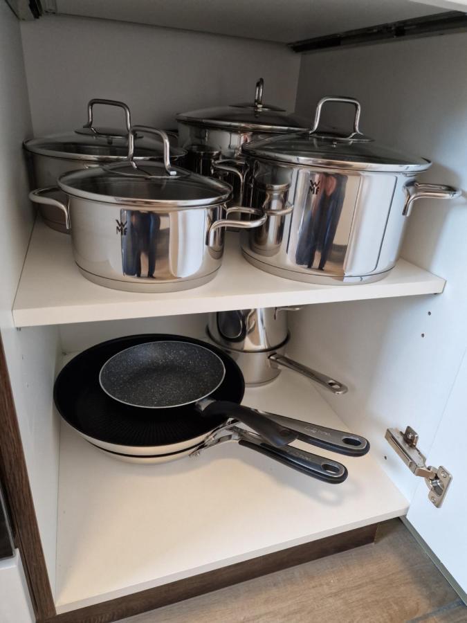 Exklusives Dachgeschoss-apartment: Zentrales Mit Highspeed-internet Apartment Kassel