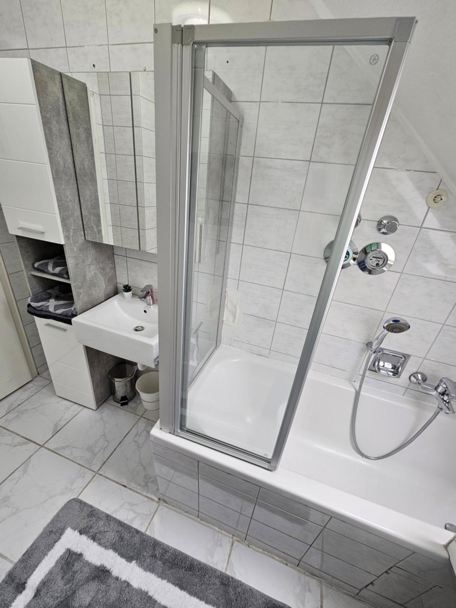 Exklusives Und Helles Dachgeschoss-apartment No 1 Im Zentrum Von Kassel, Schnelles 1gbit Internet, Geschirrspueler, Boxspringbetten *