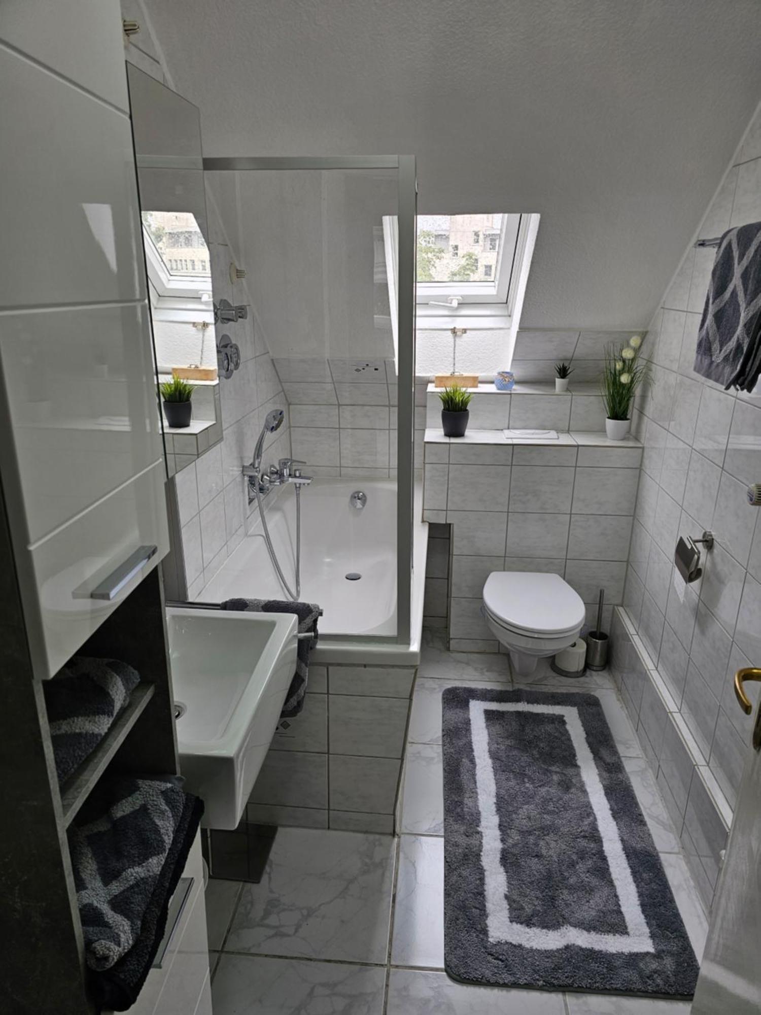 Exklusives Und Helles Dachgeschoss-apartment No 1 Im Zentrum Von Kassel, Schnelles 1gbit Internet, Geschirrspueler, Boxspringbetten