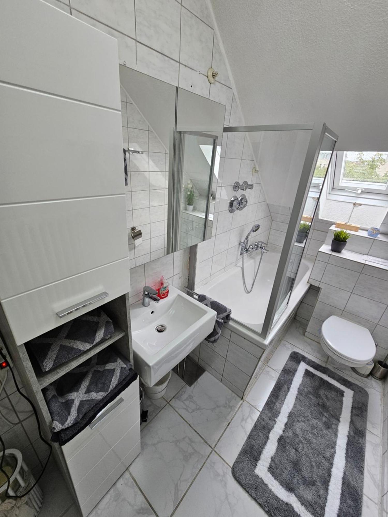 Exklusives Dachgeschoss-apartment: Zentrales Mit Highspeed-internet